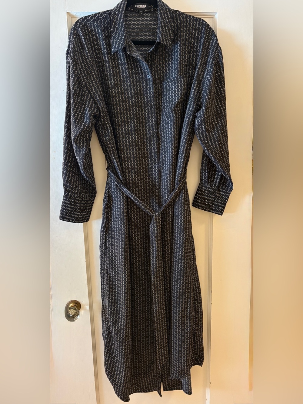 Express Black Patterned Long-Sleeve Maxi Shirt Dress with Belt and Pockets